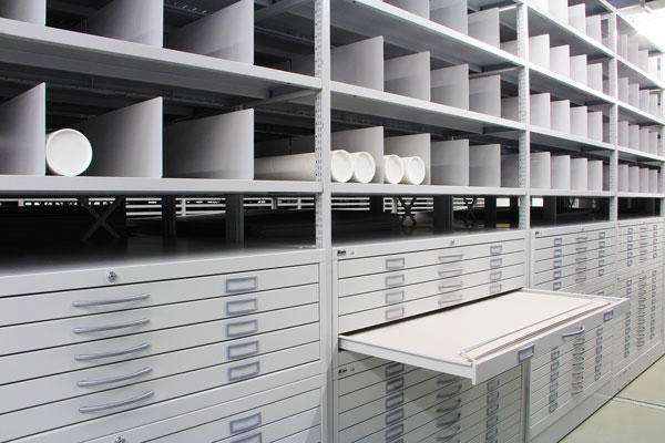 FOREG Regalsystem, Archivregal mit ausgezogener Lade